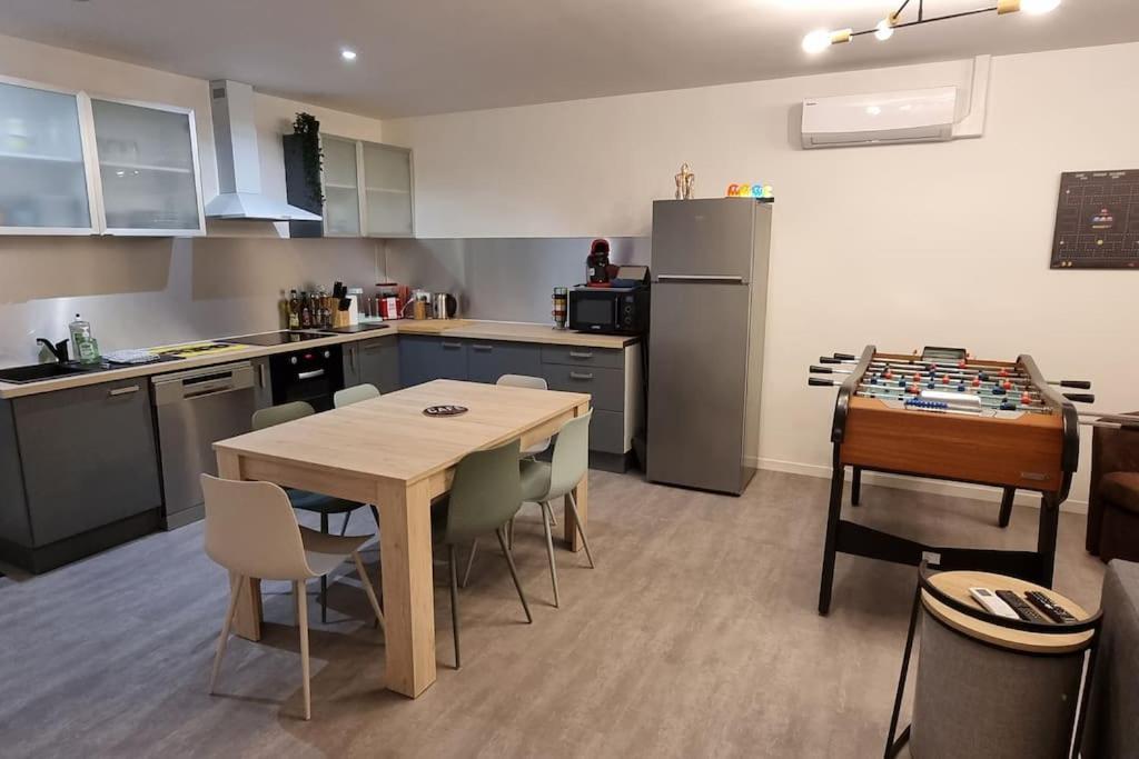 Belle Maison Climatisee Renovee Pac-Man Entre Collegues, Amis, Famille - Barbecue - Netflix - Prime - Baby Foot 50Cts Saint-Seurin-sur-l'Isle 외부 사진
