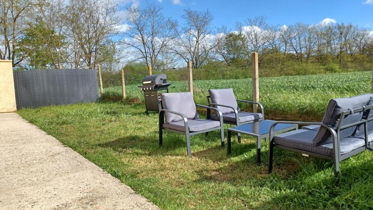 Belle Maison Climatisee Renovee Pac-Man Entre Collegues, Amis, Famille - Barbecue - Netflix - Prime - Baby Foot 50Cts Saint-Seurin-sur-l'Isle 외부 사진